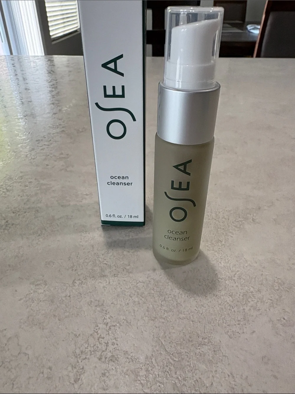 Sea Ocean Cleanser - Green and White Pump Bottle